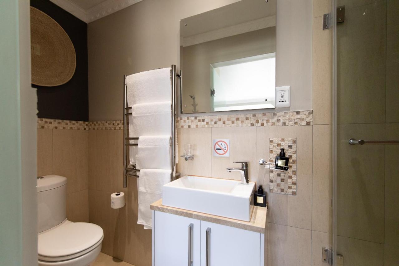 Oceana Palms Luxury Guest House Gordonʼs Bay Екстериор снимка